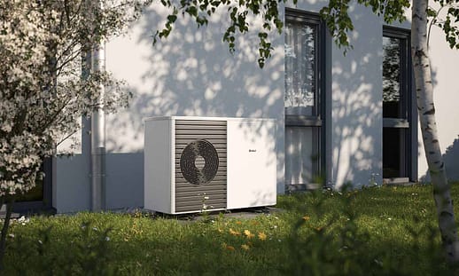 EKD Ampere Heat Wärmepumpe vor dem Haus