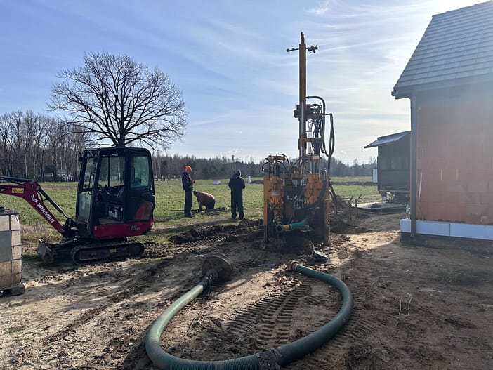 Erdwärme-Tiefenbohrung für eine Erdwärmepumpe Erdwärme-Tiefenbohrung für eine Erdwärmepumpe