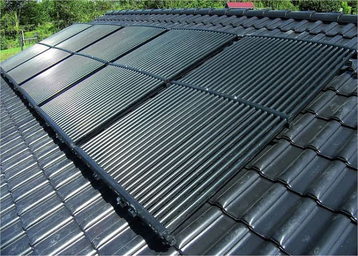 Solar-Absorber auf dem Dach